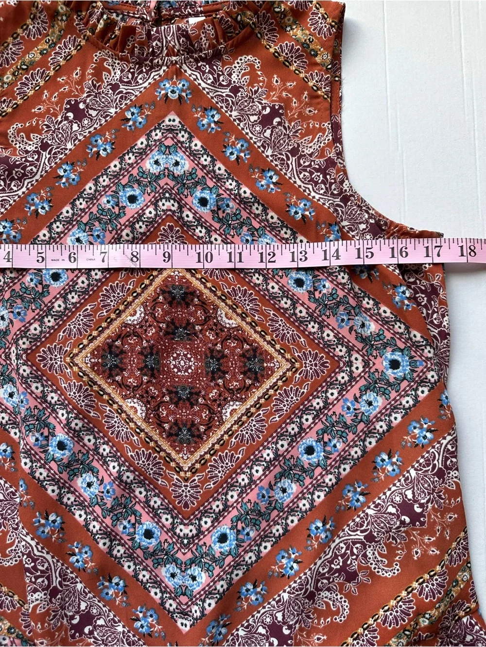 Xhilaration Rust Boho Medallion Ruffle Neck Tank Top Size Medium